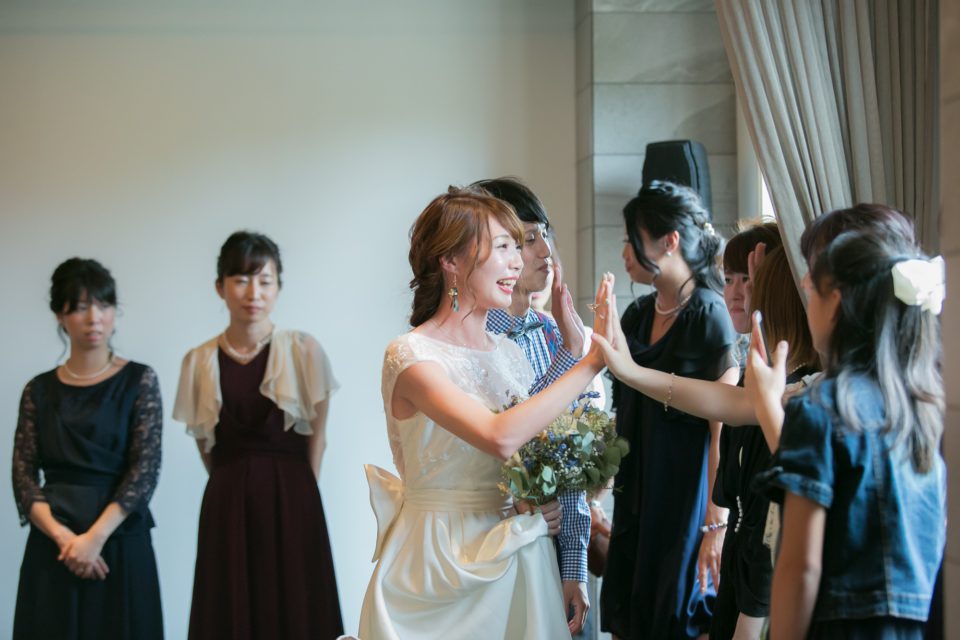 年版 現役プランナーが伝授 結婚式の退場シーンを彩る演出をご紹介 でら婚